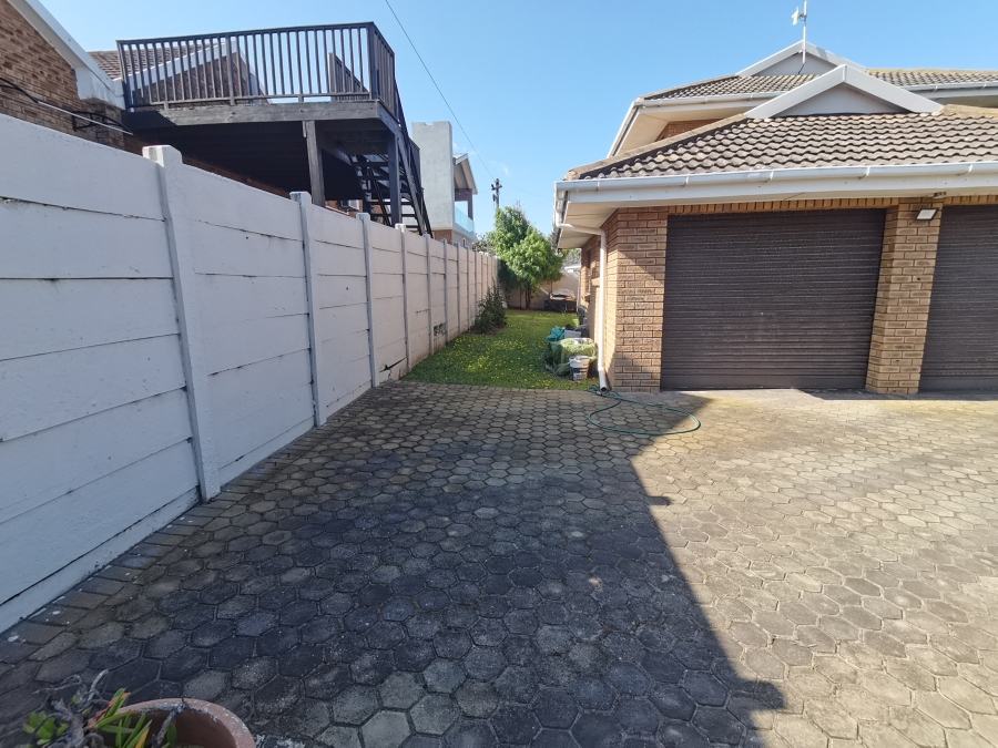 4 Bedroom Property for Sale in Bayview Western Cape